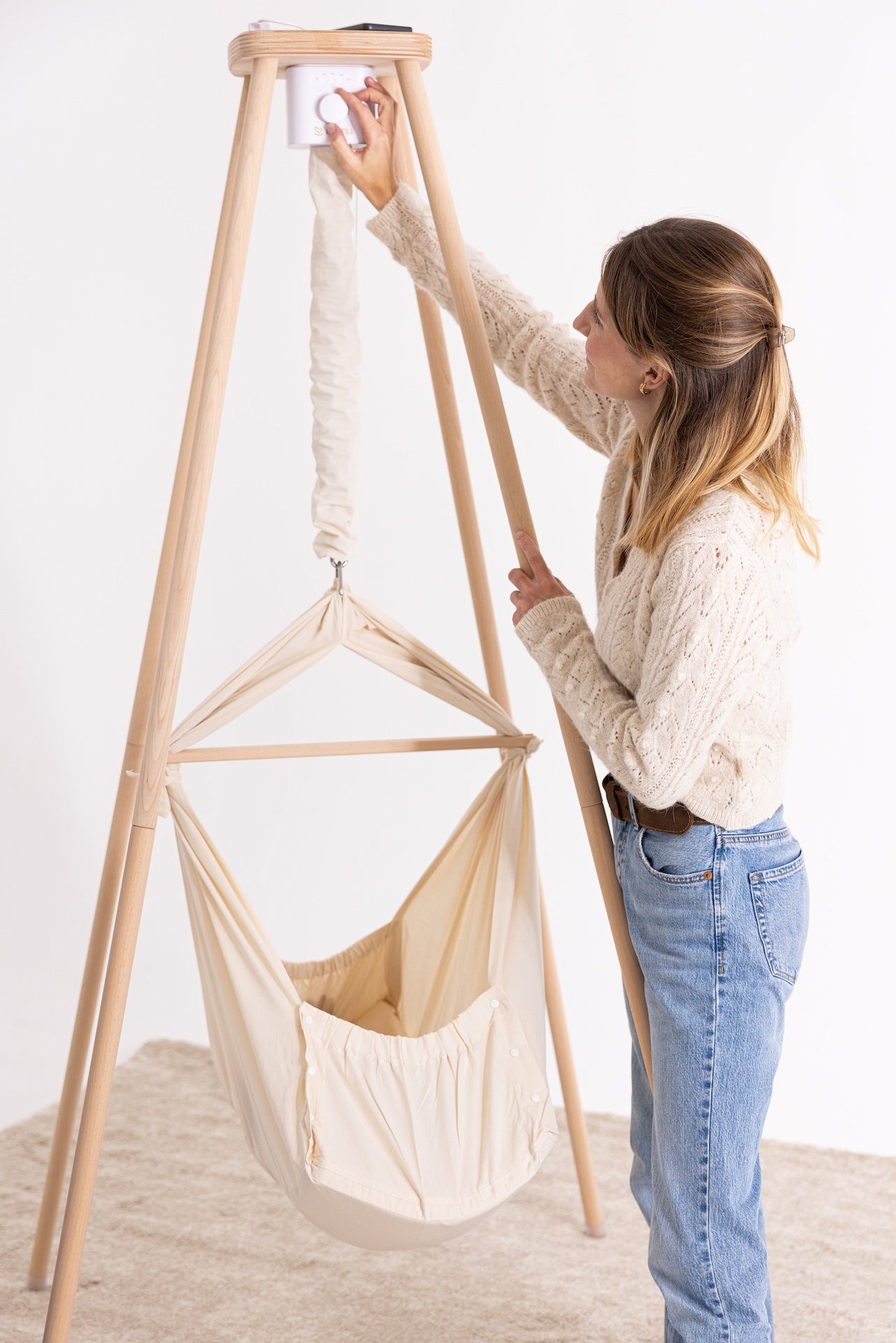 Baby Hammock with motor and frame for your baby
